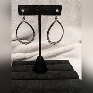 ❄️❄️ 5/$20❄️❄️ Gunmetal Gray & rhinestone Teardrop Pierced Earrings